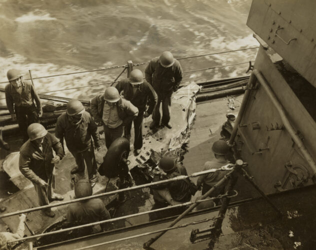 A US Navy captain ordered a military funeral for a kamikaze pilot